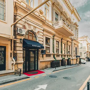 Hotel Eleven, Baku